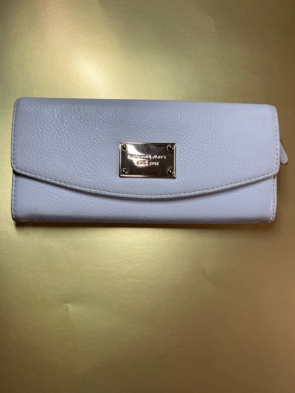 Michael Kors Eggshell White Leather Fold-Over Wallet with Logo Golf Plate